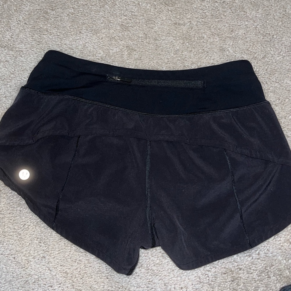 Lululemon black speed short 2.5” - size 2 - Picture 3 of 3